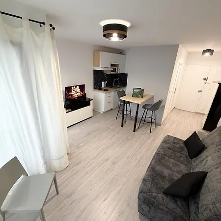 Le Saphir Nid Aix Simple Memorable Centre Et A Pied Apartment Aix-les-Bains